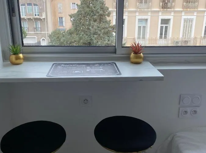 Centre Palais De La 100m Port Et 300m 아파트 *